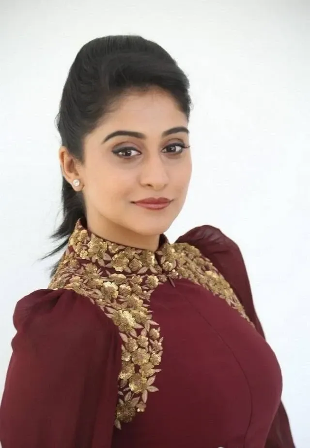 Regina Cassandra Photoshoot In Ponytail Hairstyle